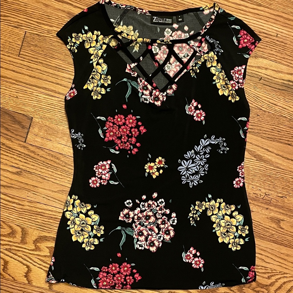 Zara Women's Black Floral Blouse